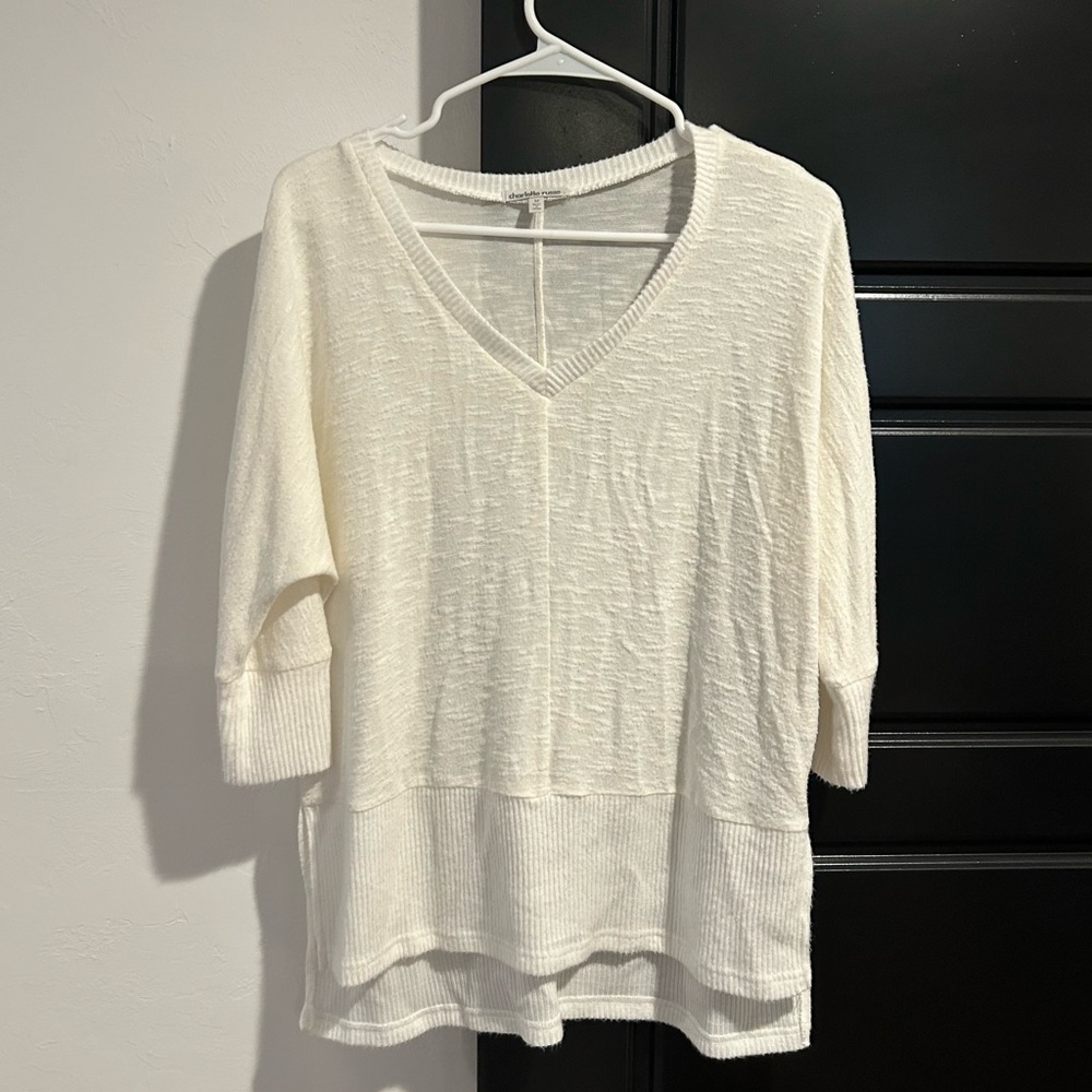 NWOT Charlotte Russe Off White Cream Soft V-Neck Top Women’s Sz Medium Textured